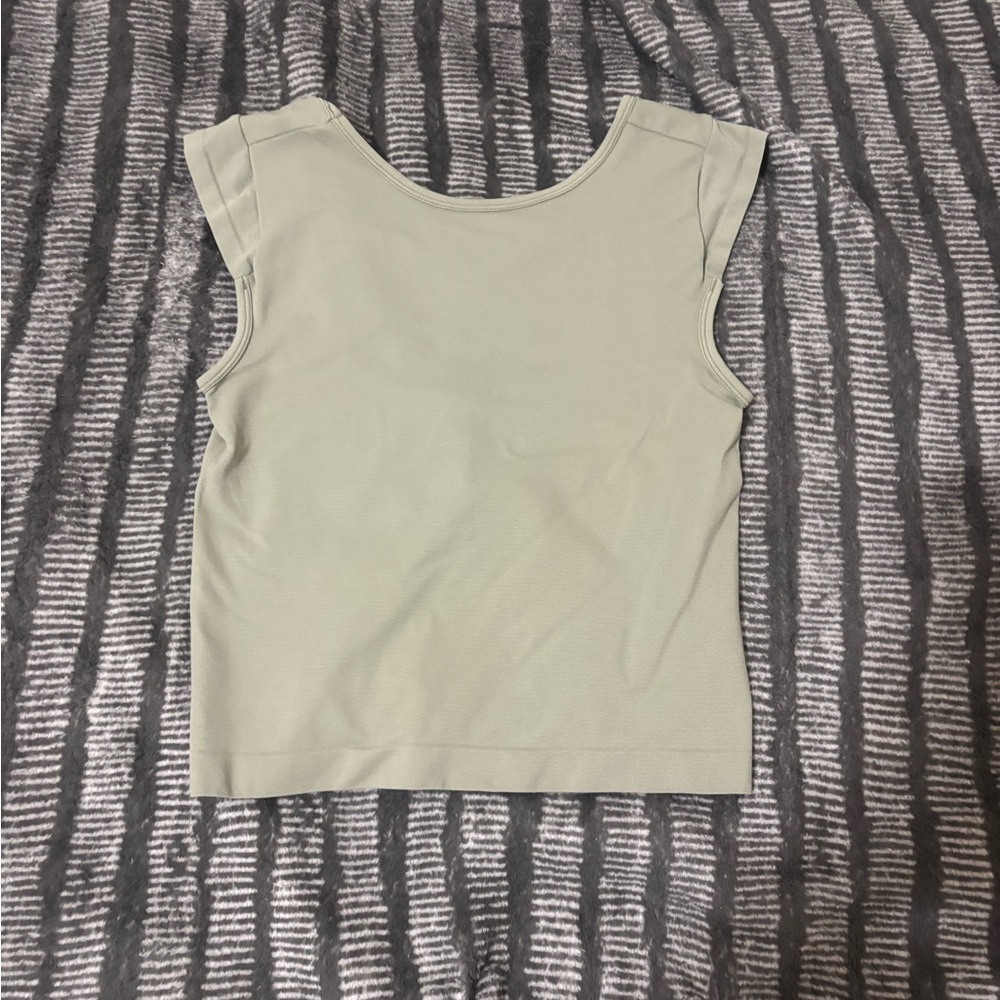 Sage Green blackless top